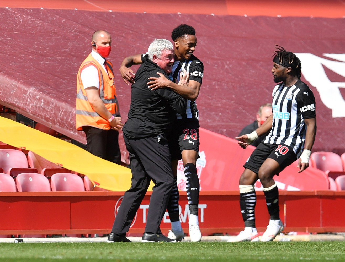 Bruce, Willock i Saint-Maximin slave pogodak. Foto: PAUL ELLIS/Action Images